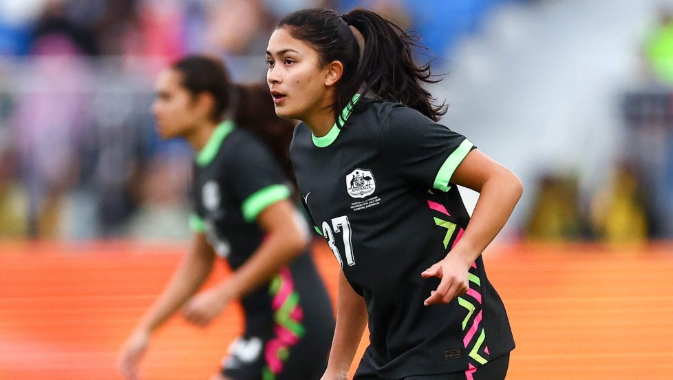 Alexia Apostolakis คลื่นลูกใหม่ชาวออสเตรเลีย